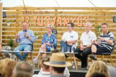 Navracsics Tibor: az egyetemek nem a tudás elefántcsonttornyai, be kell kapcsolódniuk a térségeik életébe