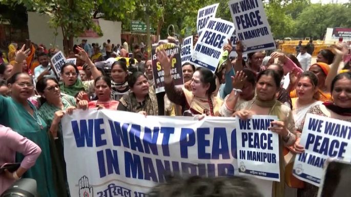 Nők gyújtották fel egy nemi erőszakkal vádolt férfi házát