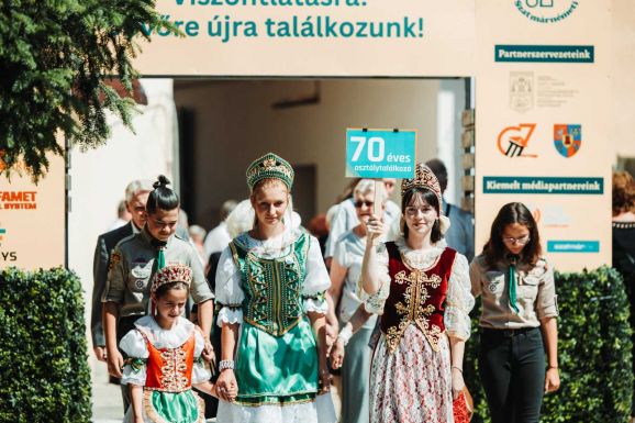 Változatos programokkal ünnepeltek a szatmárnémeti véndiákok