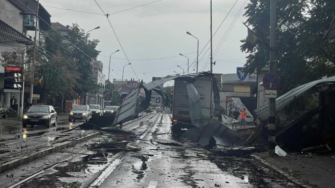 FRISSÍTVE: Vihar pusztított Nagyváradon és Bihar megye számos településén