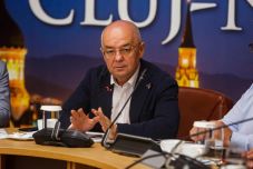 Emil Boc: Orbán Viktornak nem szabad kritizálnia az EU-t