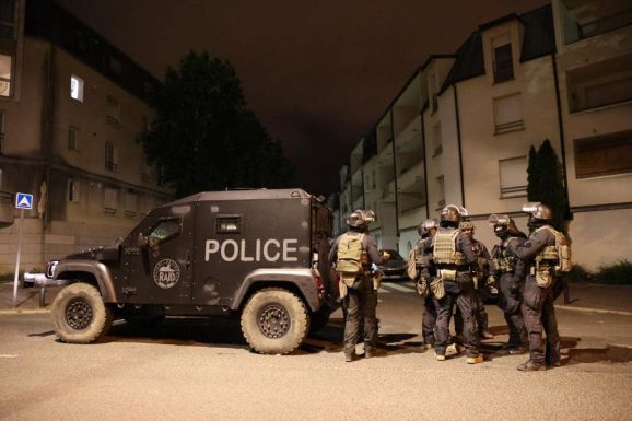 Ketyegő bombák Franciaország szegregált elővárosai