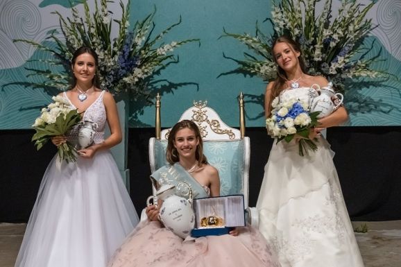 Elsőbálozók a balatonfüredi Anna-bál szépei