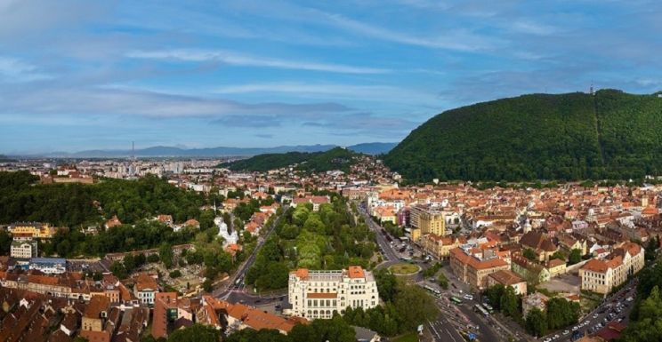 Egy 85 éves brassói nő vásárolt meg 723 lejért egy 87 ezer euró értékű lakást