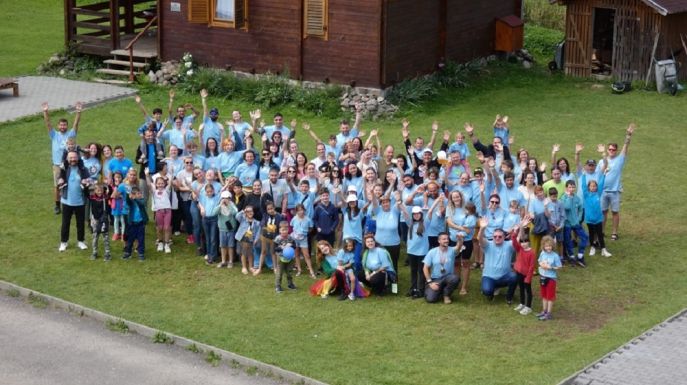 Tanulnak önfeledten mosolyogni: élményterápiás tábor a cukorbeteg gyerekeknek és családjaiknak