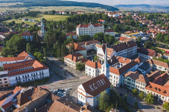 Megszűnik Székelyudvarhelyen a belvárosi bérletes parkolás