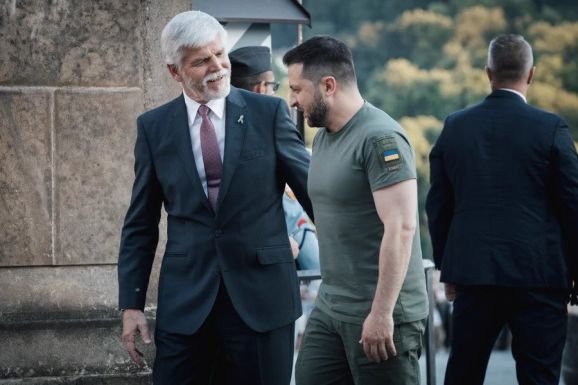 Volodimir Zelenszkij váratlanul Prágába érkezett