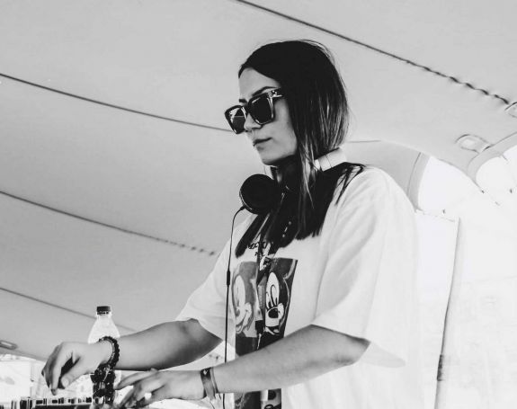 Sophilia, a székelyföldi női DJ: „a zene mindenkié, nem számít, ki honnan jött és milyen nemű”