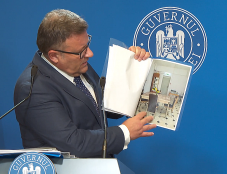 Rémségek otthonai: menesztéseket kér a kormányfő, felelős kerestetik