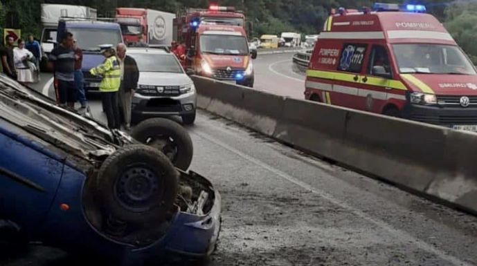 Mikrobusz és személygépkocsi ütközött az észak-erdélyi autópályán Maroskece és Marosvásárhely között