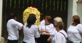 Ezt vitték ajándékba a székely asszonyok III. Károly királynak