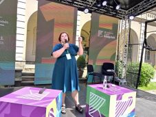 Bizalomépítés, Etelka-módszer és sok mesélés – Vida Ágnes tanításai az Ünnepi Könyvhéten