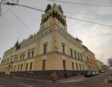 Elkezdődött az egykori Vármegyeháza felújítása Nagyenyeden