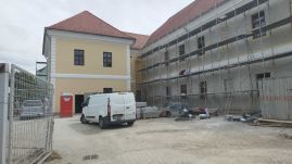 Megkezdték a Székely Katonanevelde meszelését Kézdivásárhelyen