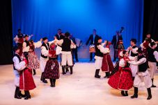 A történelmi Magyarország táncait idézi meg a Háromszék Táncegyüttes új előadása