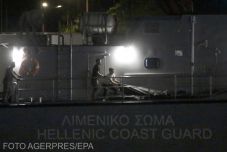 Elsüllyedt egy menekülteket szállító hajó Görögország partjainál, 79 ember meghalt