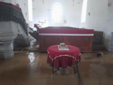 Segítséget kérnek a helyreállításhoz: elárasztotta az iszap a sárdi református templomot