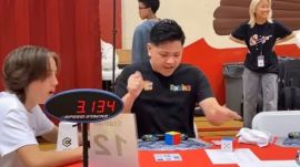 Egy amerikai fiatal megdöntötte a Rubik-kocka kirakásának világrekordját