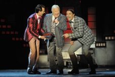 Gálvölgyi János újra színpadra állt