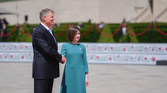 Iohannis: Románia nem tud tisztán katonai segítséget nyújtani Moldovának, de segíthet a hadserege felszerelésében