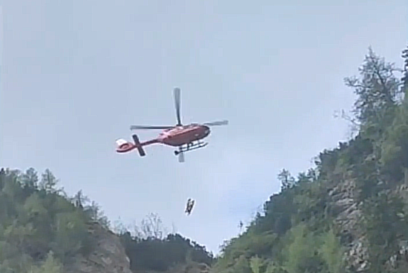Helikopterrel mentettek ki egy turistát a Bucsecs-hegységből