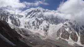 Túl van a második akklimatizációs körén Varga Csaba hegymászó