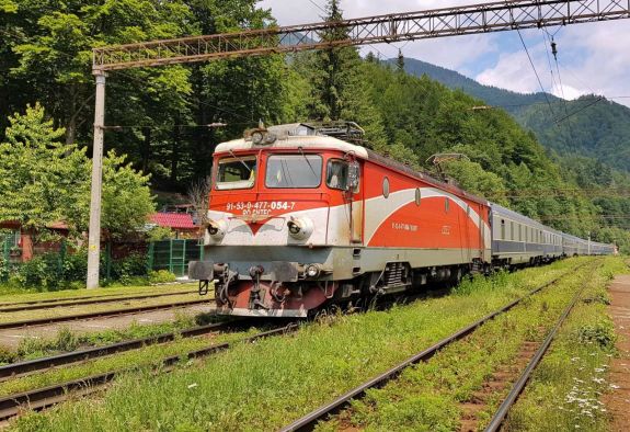 Akadozik a vasúti forgalom Brassó környékén