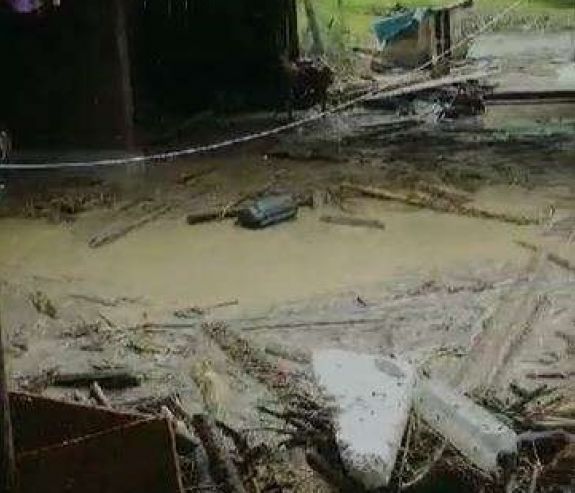 Áradások Arad megyében: többtucatnyi családnak kellett elhagynia otthonát