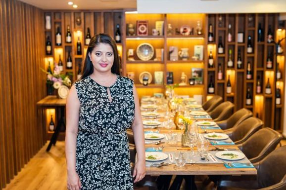 Az okos leány: udvarhelyi fagyiárusból lett budapesti étteremtulajdonos és énekesnő – székely ízekkel bűvöl az Andrássy úton