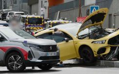 Zavargások törtek ki Párizs környékén, miután egy rendőr lelőtt egy 17 éves fiút