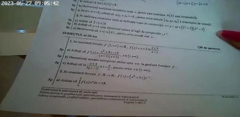 Gombba rejtett, mikroszkopikus kamerával fotózhatták a matematika tételeket