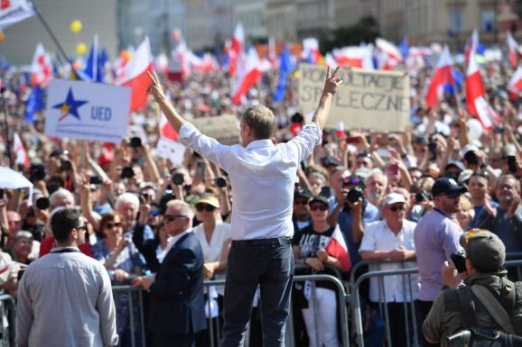 Lengyel ügynöktörvény: visszaütött a „lex Tusk”