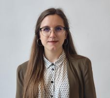 „Az ösztöndíjamat kuporgattam, hogy könyveket vásárolhassak” – havi 600 lejből élt egyetemen, idén ő is támogathat egy nehézsorsú gyereket