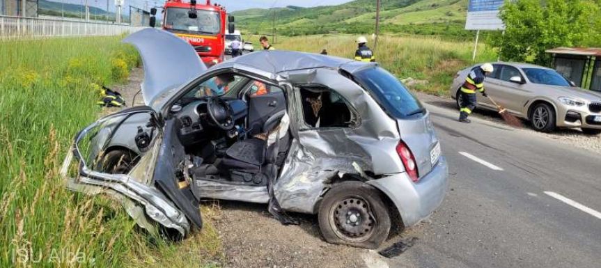 Súlyos baleset: egy férfi meghalt, egy másik személyt mentőhelikopterrel szállítottak kórházba