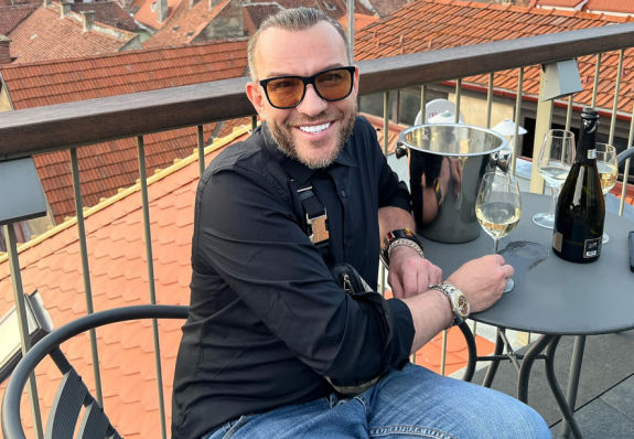 Felakasztva találtak rá az ismert divattervezőre