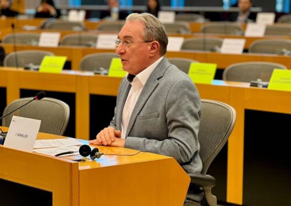 Winkler Gyula a tizedik szankciós csomagról: a harc már az ideológiák között folyik, nem csak a csatatéren