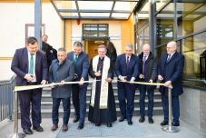 „Igazi csoda, ami itt megvalósul” – felszentelték a Hám János Orvosi Központot Szatmárnémetiben