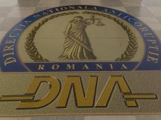 Kenőpénz elfogadása közben értek tetten egy egyetemi tanárt