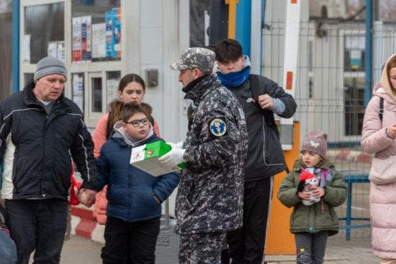 Több mint nyolcezer ukrajnai menekült lépte át a határt szombaton