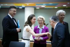 Magyarországon is múlik Svédország és Finnország sorsa