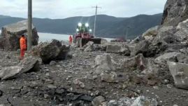 Forgalmas erdélyi országutat kellett teljesen lezárni sziklaomlás miatt