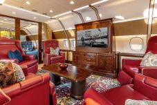 Tájékoztatást kérnek az államelnök Japánba tett útjának költségeiről