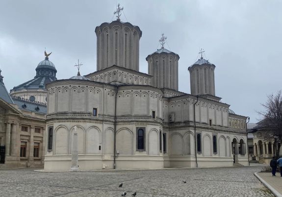 Az ortodox egyház szerint káros a gyerekekre, ha a szexuális sokszínűség elfogadására nevelik őket