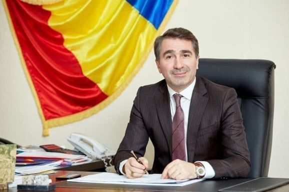 Menesztették tanácselnöki tisztségéből a szökésben lévő Ionel Arsenét