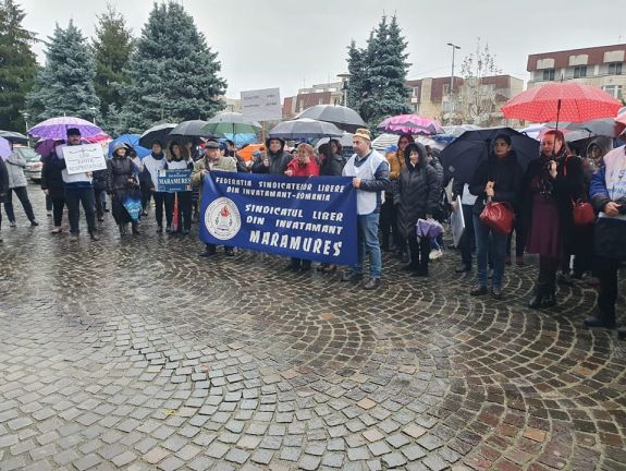 Folytatják a héten a tiltakozó akciókat a tanügyi szakszervezetek
