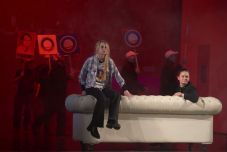 „Mindig kell tudd, hogy játék, még akkor is, ha teljesen belemész” – interjú Román Eszter színművésszel