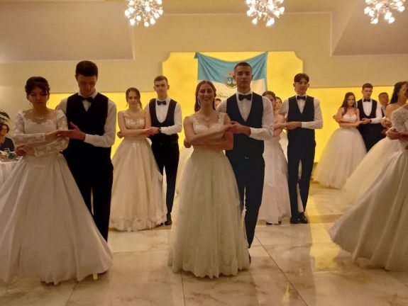 Nagykorúsítás Nagyenyeden: az ifjak ünnepe a Bethlen-bál