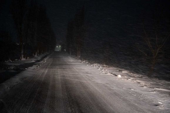 Hargita megye: több ezer fogyasztó maradt áram nélkül a havazás miatt