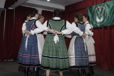 Jubileumot ünnepelt a bálványosváraljai Árvalányhaj néptánccsoport