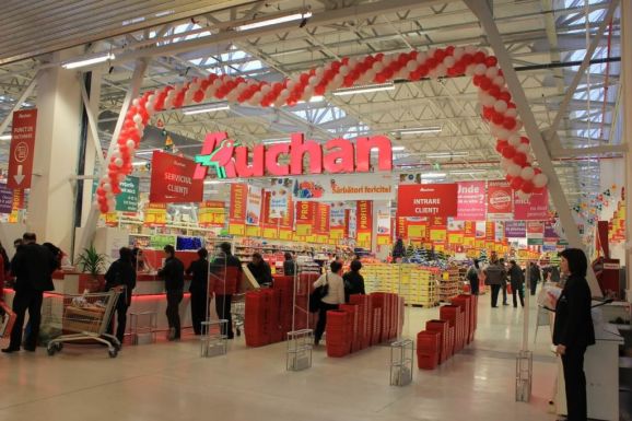 Két multinacionális áruházláncot bírságoltak 125 ezer lejre a fogyasztóvédők